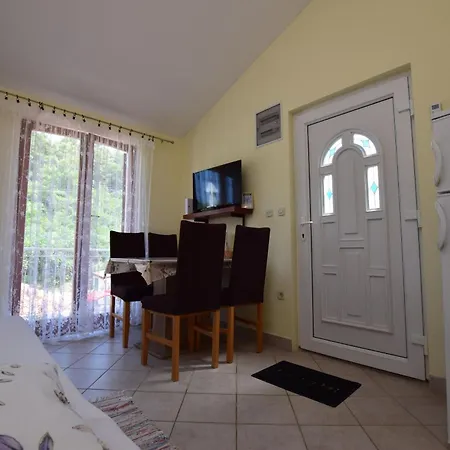 Milena Appartement *